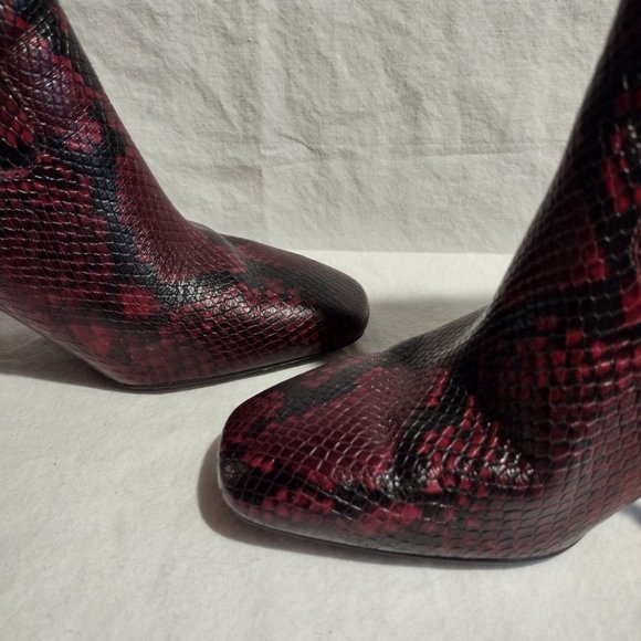 🌎 Michael Kors || 3.5" Marcella Leather Ankle Boot - Picture 4 of 15